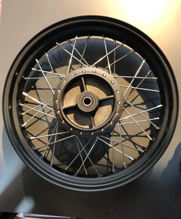 رینگ چرخ عقب هوندا, CB190H, CB190SS